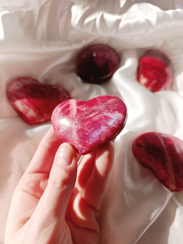 Palm Stone/Corazón Piedra luna roja | Feminidad - Imagen 2