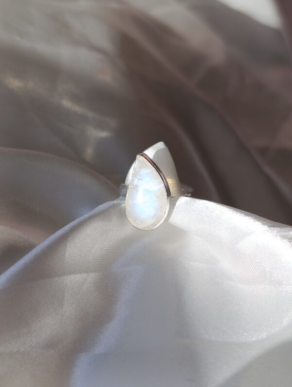 Anillo Plata Piedra luna "ENIGMA" | Feminidad - Imagen 3