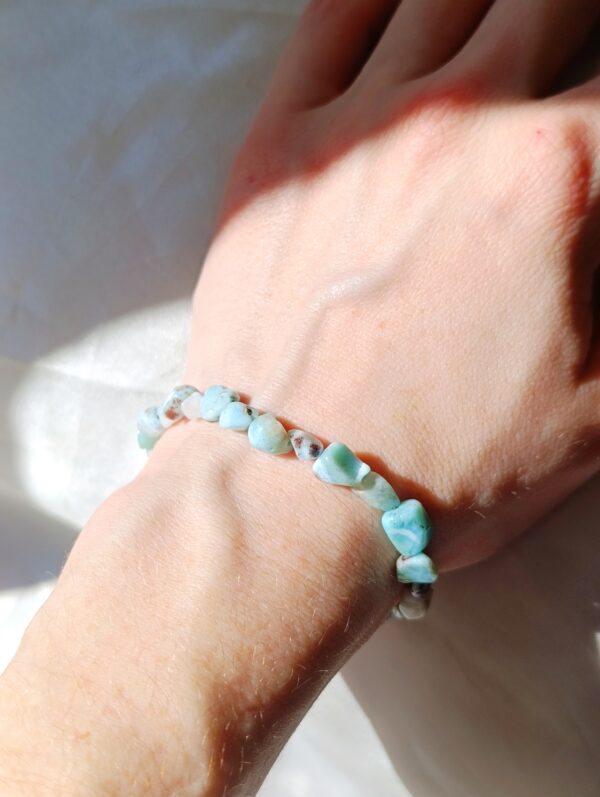 Pulsera irregular Larimar | Serenidad - Imagen 2