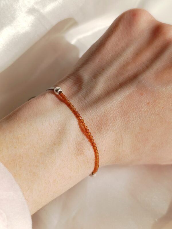 Pulsera Facetada Macramé Granate Hessonita