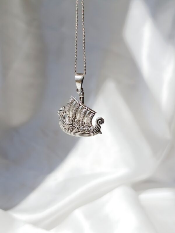 Colgante plata Barco Vikingo