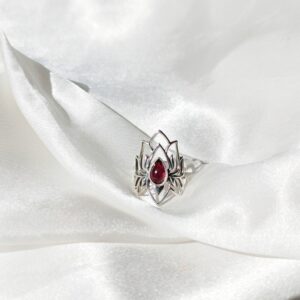 Anillo Plata Granate "FLOR DE LOTO" | Pasión