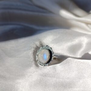 Anillo plata piedra luna "MAKTUB" | Intuición